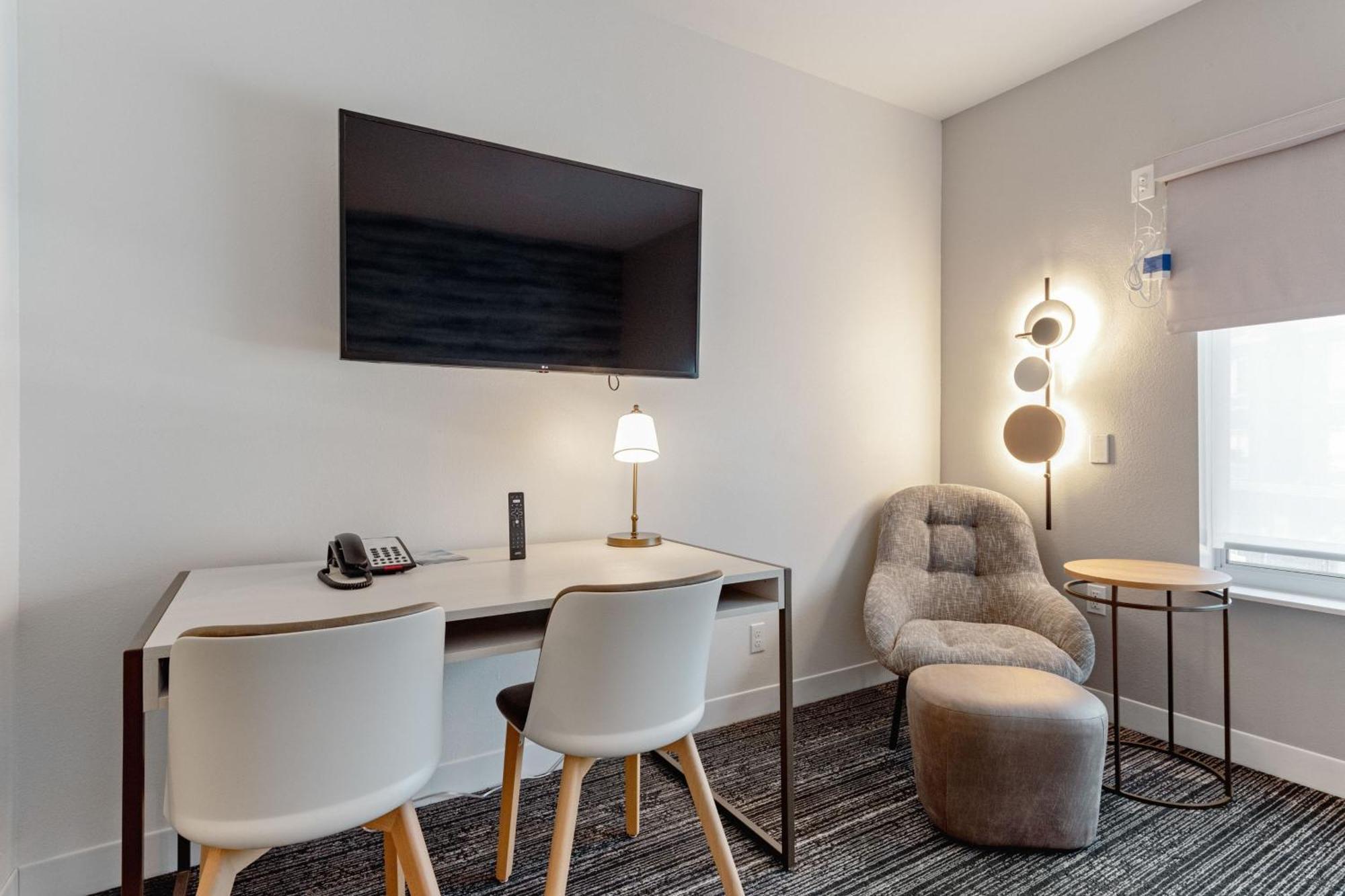 Towneplace Suites By Marriott Pueblo Downtown Екстериор снимка